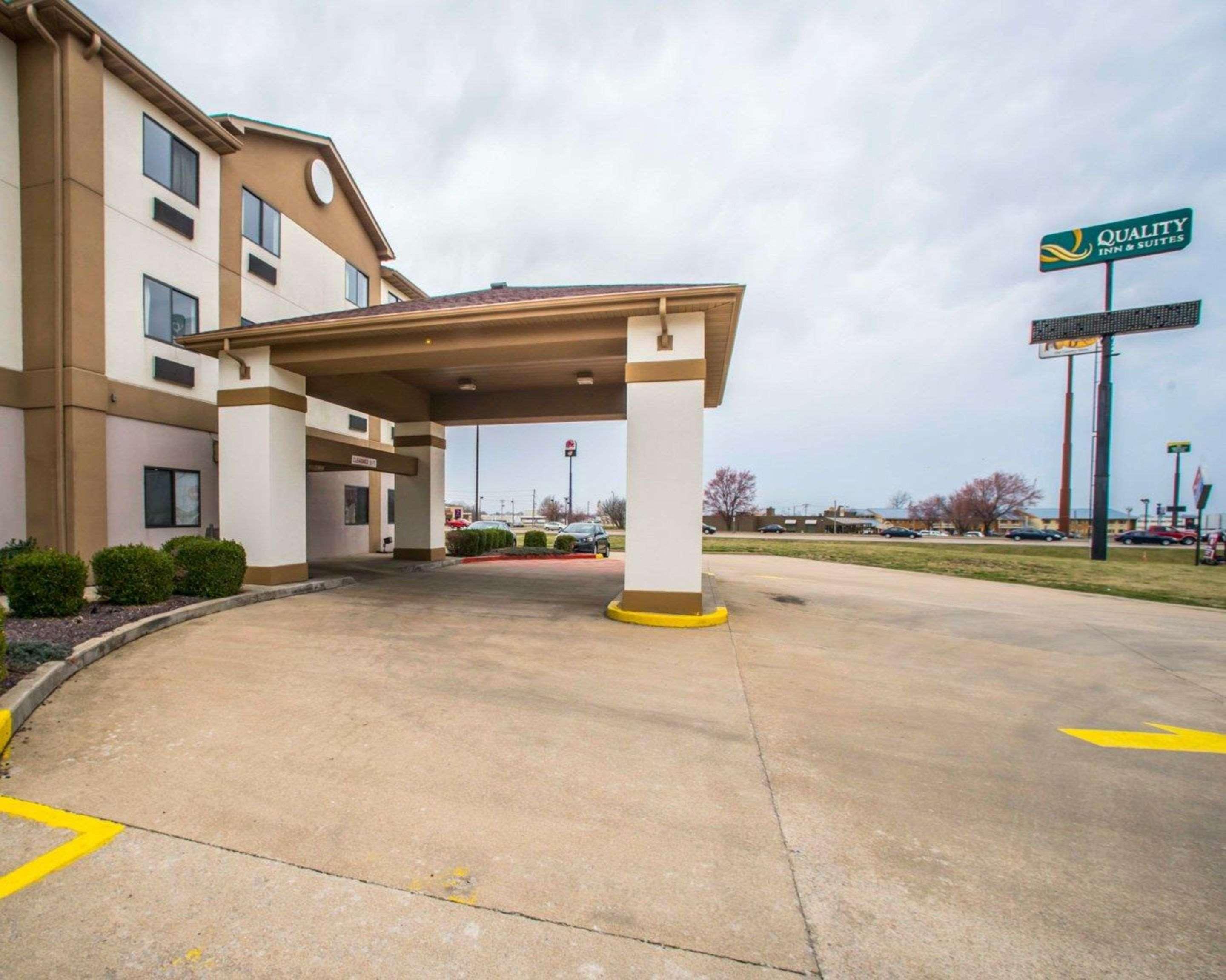 Quality Inn & Suites Caseyville - St Louis Kültér fotó