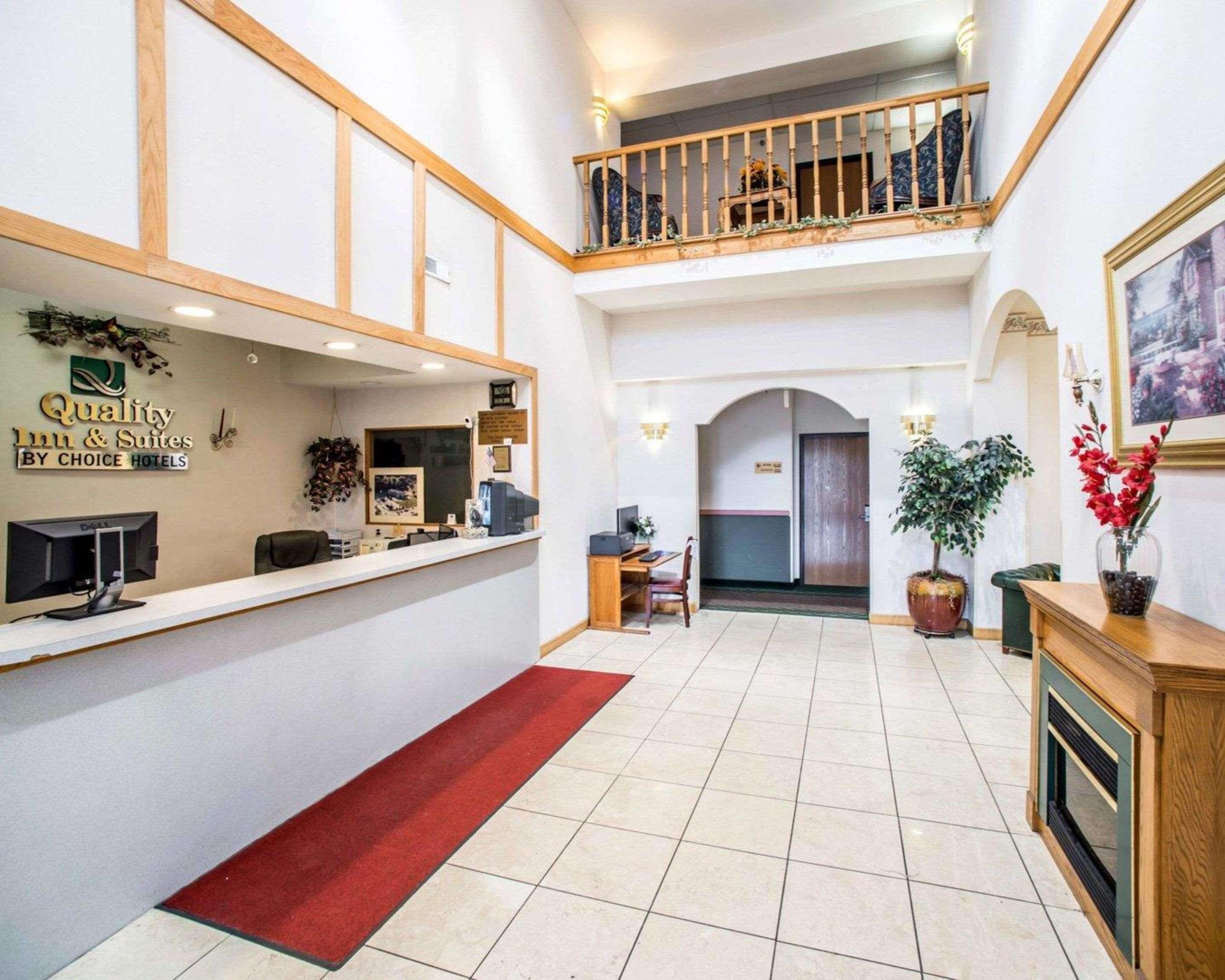 Quality Inn & Suites Caseyville - St Louis Kültér fotó
